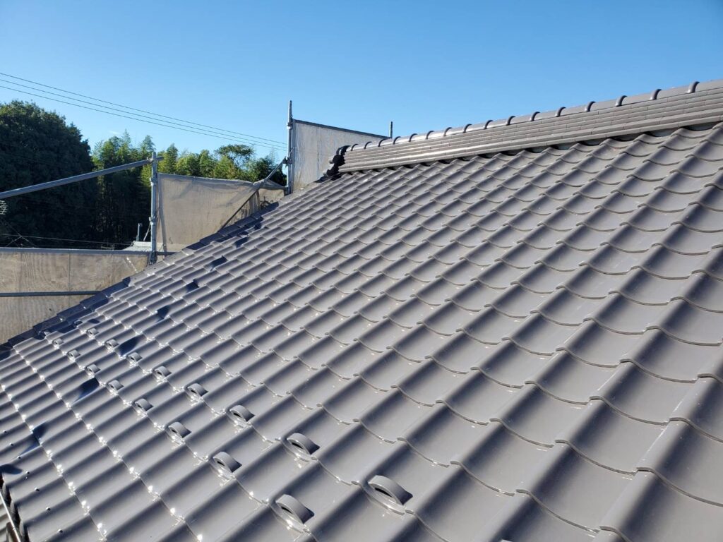 瓦の葺き替え工事完了しました。鶴弥のスーパーエース和瓦です