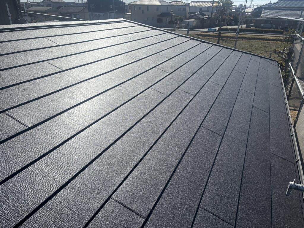 スーパーガルテクトでカバー工法