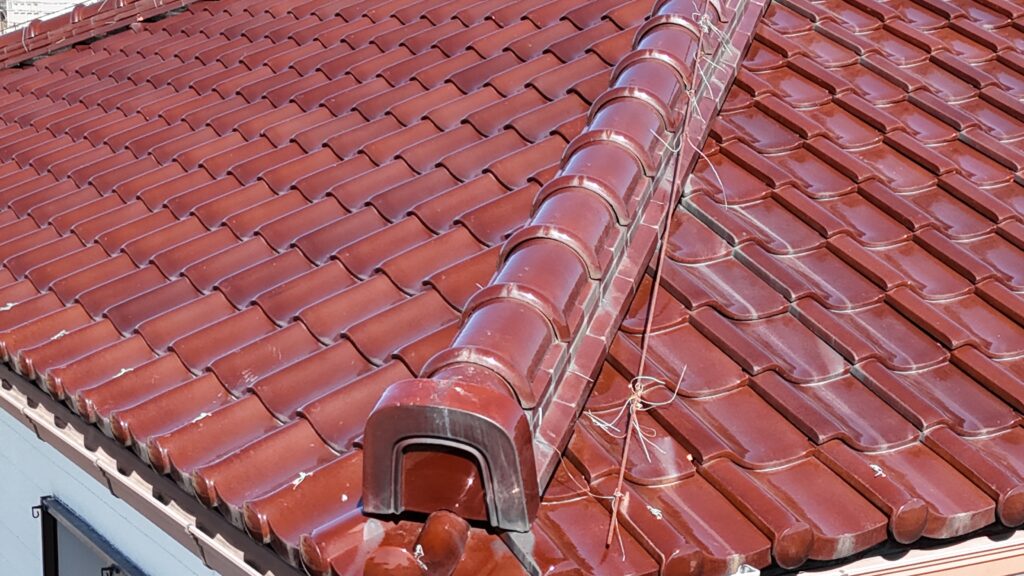 銅線が切れてしまった棟瓦