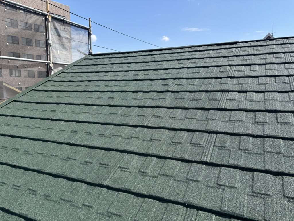 屋根のカバー工法完成です
