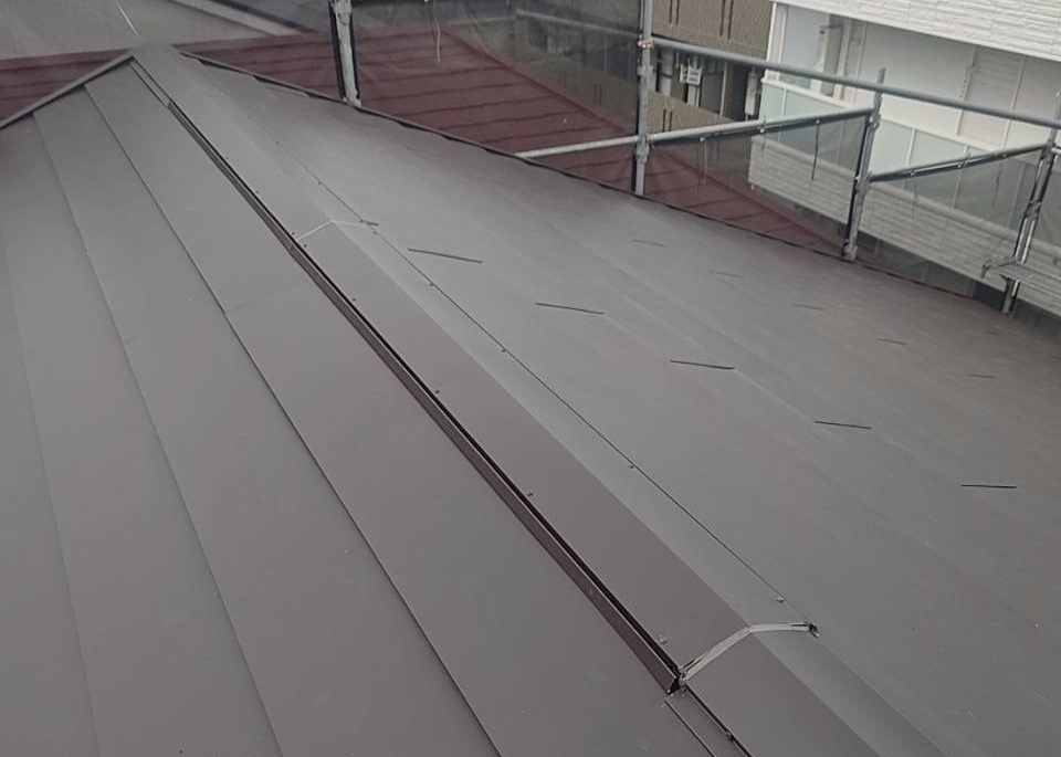 横暖ルーフαプレミアムSでカバー工法を行った名古屋市の屋根